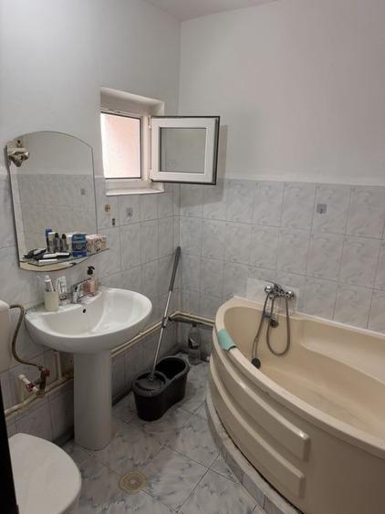 Apartament 3 Camere | Lujerului | Decomanat | Balcon | 2 Bai |Anvelopat | Metrou
