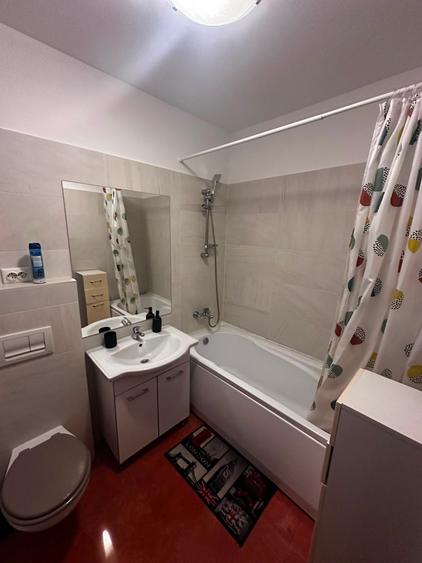 Apartament PENTHOUSE, 3 camere, 2 bai, etajul 8/8, zona Centru-Palas Mall