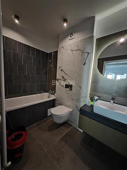 Inchiriem Apartament 3 Camere, Partial Mobilat, Open Space, Tractorul