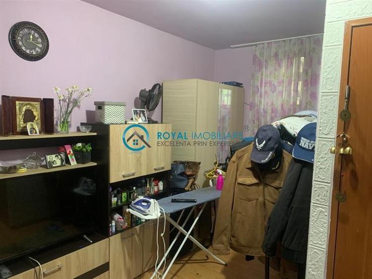 Royal Imobiliare - Vanzare Casa D+P+M, Ultracentral