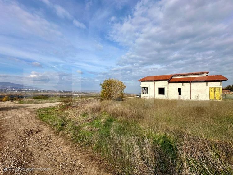 Teren intravilan, 1000 mp, cu utilitati si vedere panoramica, com. Ciugud