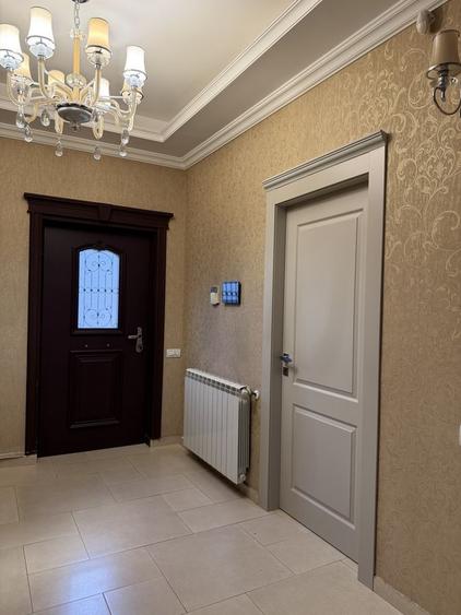 Bragadiru, vila individuala , 8 camere, piscina exterioara