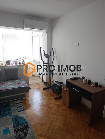 Apartament 2 camere cf 2 semidecomandat zona Obor - 3