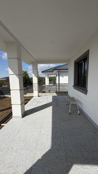 Casă pe un nivel, zona pensiunea Morariu