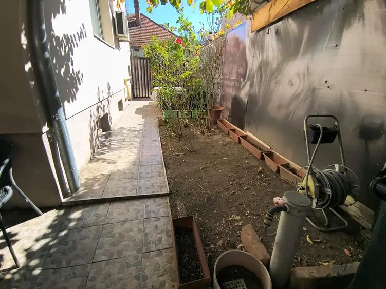 Studio cu GRĂDINĂ PRIVATĂ 27 mp