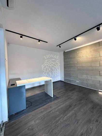Spatiu birou 60 mp+terasa-renovat-parcare-Nasaud, Zona Centrala