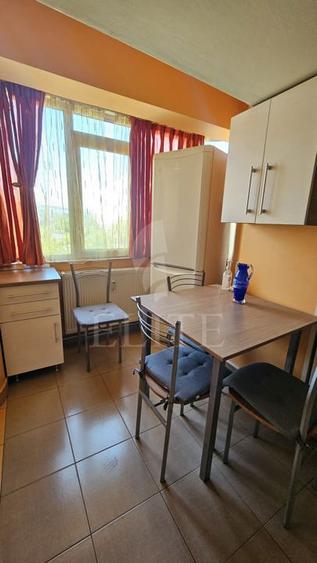 Apartament o camera în zona STRAZII IZLAZULUI