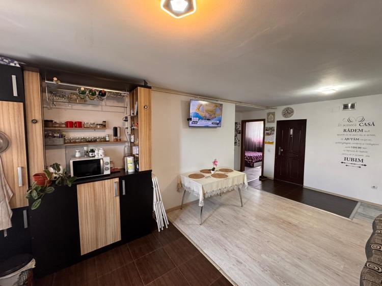 Apartament open-space cu 3 camere, 58 mp, zona Rovine