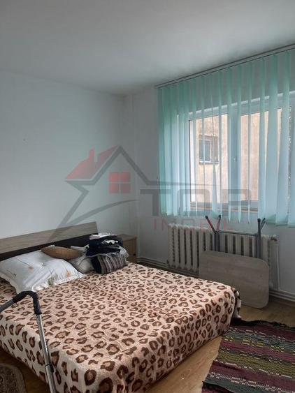 Zimbru - Alexandru , 3 camere mobilat si utilat, balcon inchis