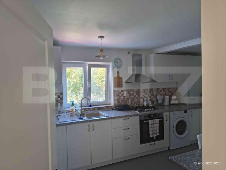 Apartament tip vilă, renovat complet, cu terasă și parcare – Baciu Regal