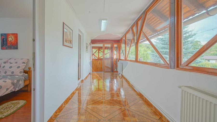 Casă + curte amenajată | 5 dormitoare, saună, sală sport | Purcăreni