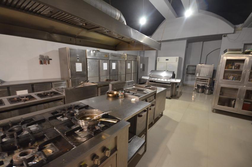 Spatiu comercial de inchiriat - 600 mp - Muncii - Decebal