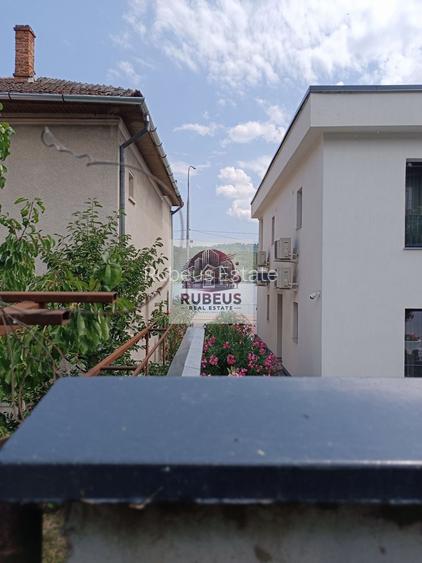 Casă solidă în Orșova, S+P+E, 220 mp, teren 284 mp - 53