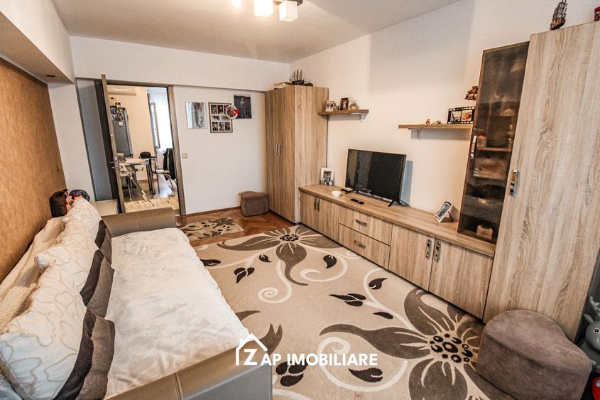 Shopping City - 3 Camere Decomandat - 69 mp Lift Nou- Finisat Modern