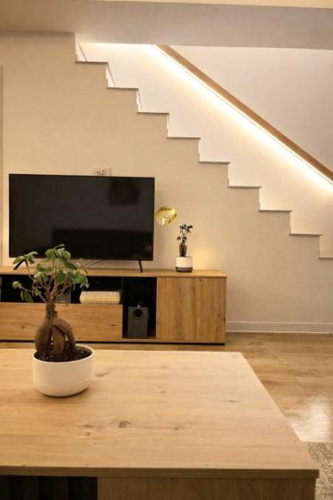 Casa de Mijloc in Triplex - 3 camere - Mobilata Utillata - Disponibila Imediat!