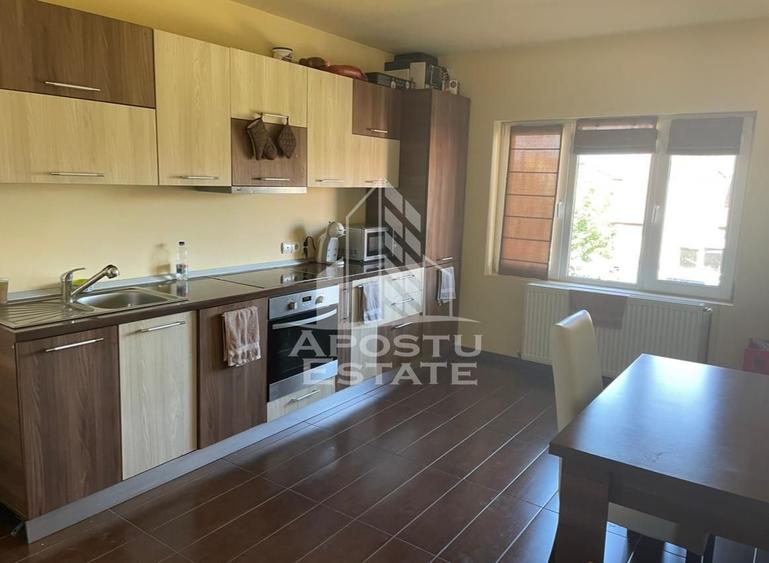 Apartament 3 camere ,de inchiriat , Loc de parcare ,Dumbravita