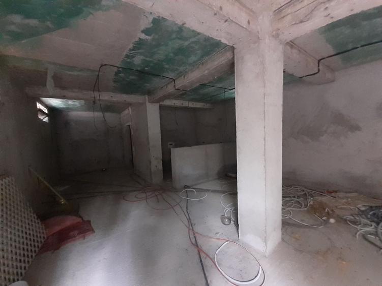 Cladire birouri D+P+E+M in zona Titan