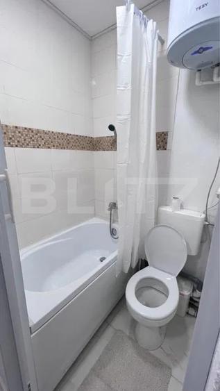 Cameră de cămin cu baie și bucătărie proprie