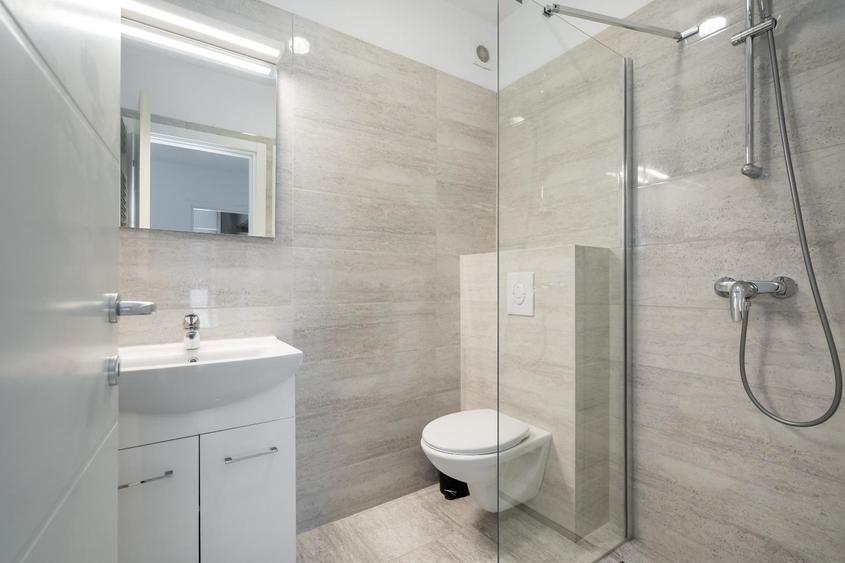 3 camere cu grădină, DECOMANDAT, 2 bai, bucătărie complet mobilat/utilat
