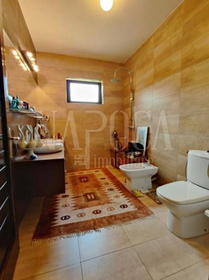 Casa 9 camere de vanzare in Andrei Muresanu, Cluj Napoca