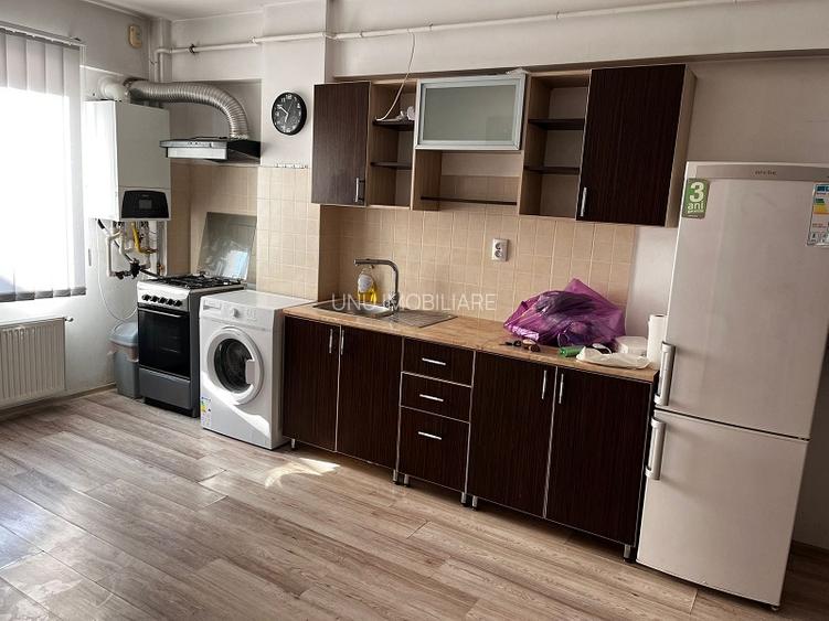 Apartament cu 2 camere - zona Tatarasi - Ateneu - 2