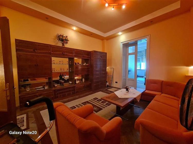 DE VANZARE APARTAMENT 3 CAMERE ULTRACENTRAL