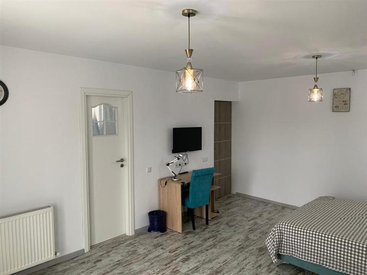 INCHIRIERE VILA 14 camere, Bariera Bucov