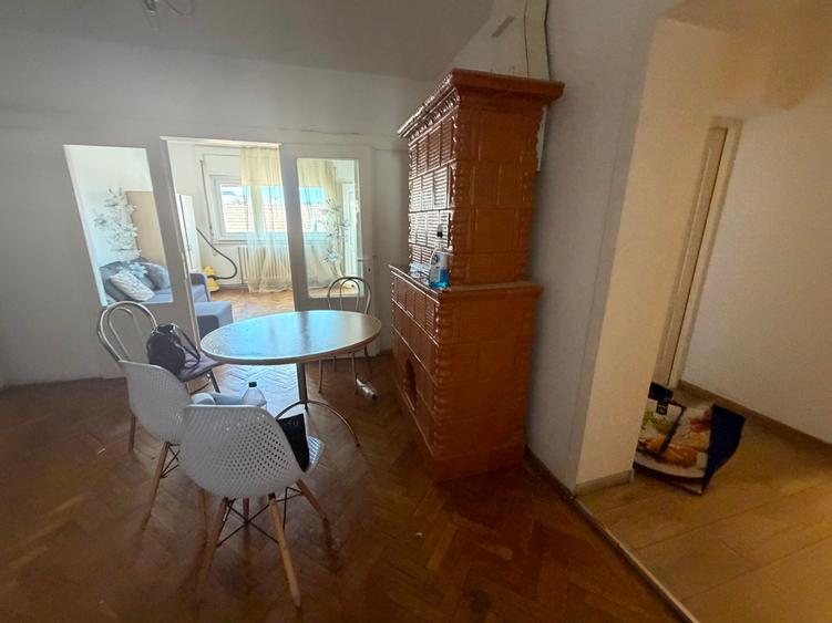 Vând apartament 4 camere Unirii Clinici