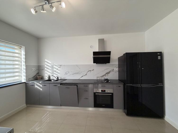 Casa tip duplex - 4 camere - 3 bai - 569 mp teren - Sura Mica