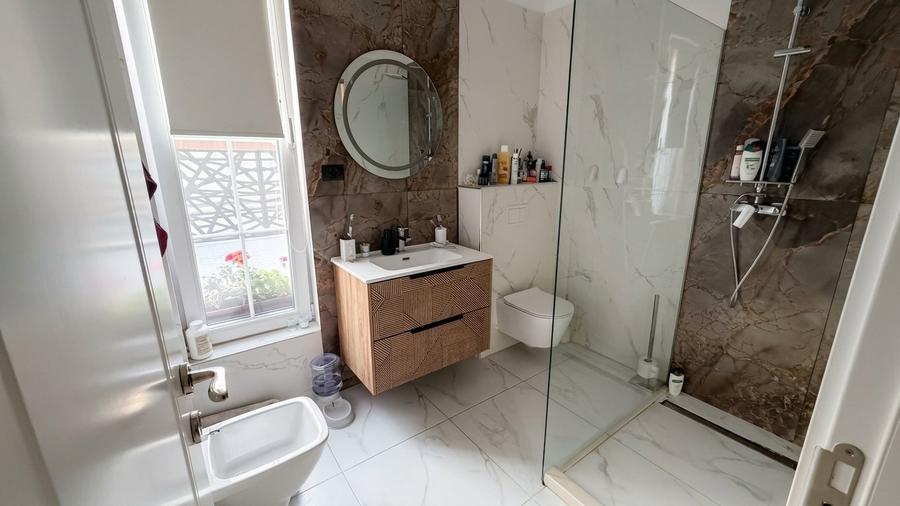 Vilă modernă cu 4 camere în Pantelimon, gata de mutat