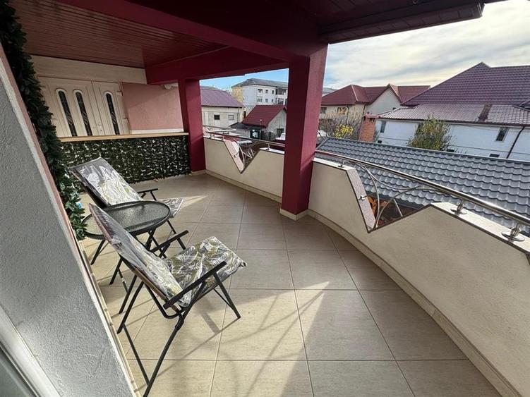 Garsoniera 45 mp (FACTURI INCLUSE), curte+ foisor, parcare