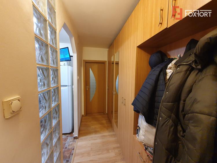 Apartament cu 2 camere, etaj 2 - zona Dambovita