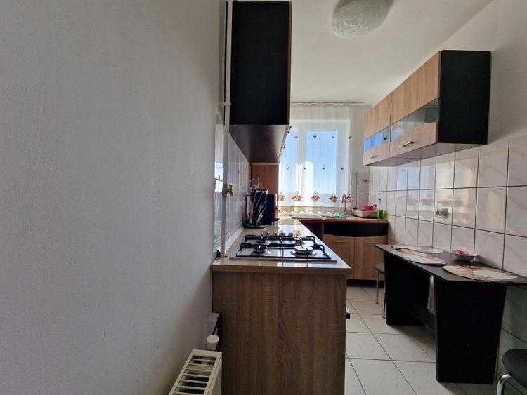 Vanzare apartament cu 2 camere, 48 mp, zona Garii, semidecomandat,