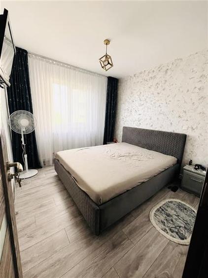 Apartament 2 camere renovat, mobilat, etaj intermediar zona Grivitei
