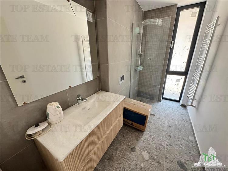 Vila de vanzare in Pipera, Nordul Bucurestiului | Curte privata, terasa panorami