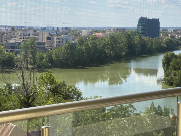 Pipera cu vedere spre lac,mobilat,curat,