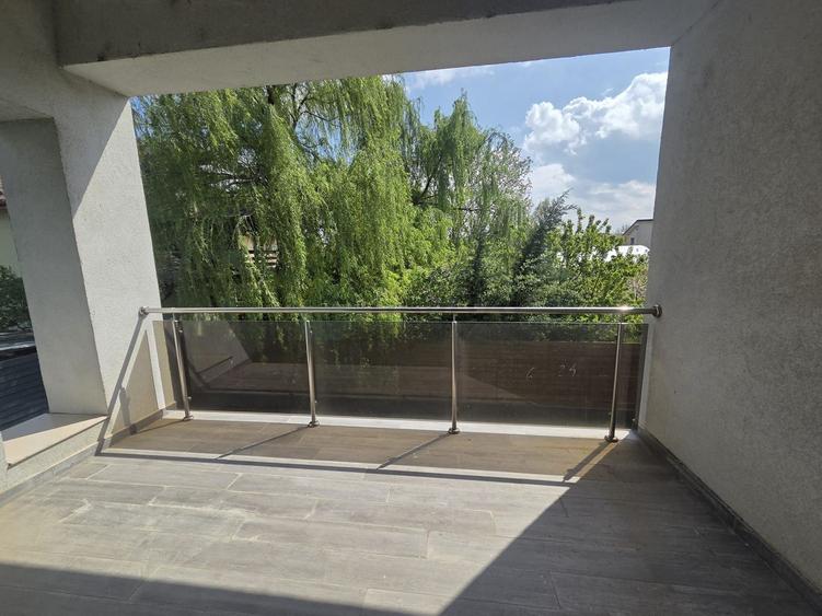 Vilă spațioasă Tunari | Curte mare | Complex închis