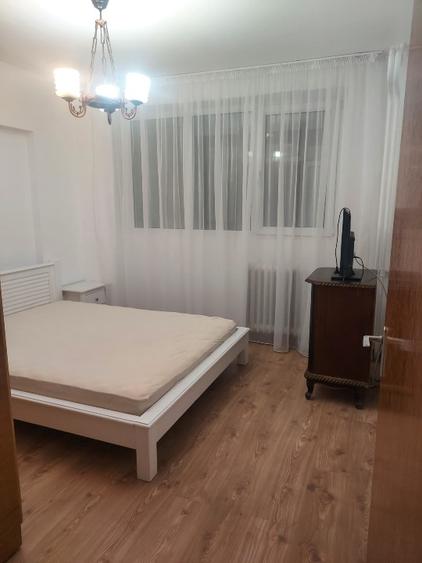 Ofer spre inchiriere ap 3 camere, vizavi de Plaza Romania, STB in fata blocului