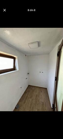 De vânzare demisol în zona centrală cu teren în suprafață de 11500 mp