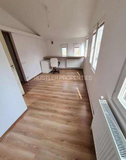 Vila cocheta cu 4 camere, parcare si curte - Baneasa - 10