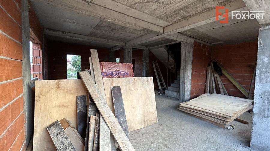 Duplex Mosnita 4 Camere si 3 Dormitoare Pozitie Excelenta - ID V2961