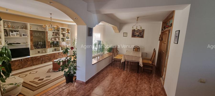 Casa cu etaj zona Bucovina - 4