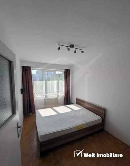Apartament 2 camere, zona centrala, decomandat, etaj 2/4!