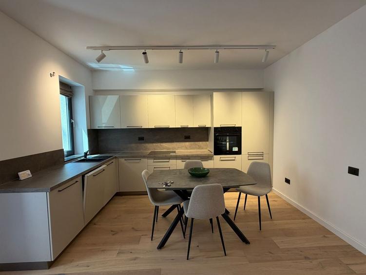 APARTAMENT LANGA PARC SI LAC | ARHITECTURĂ BOUTIQUE