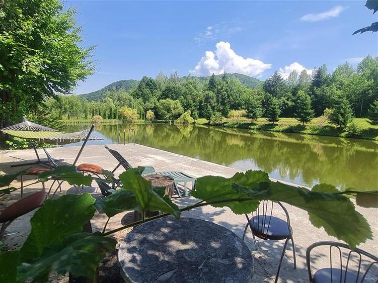 FILM! Oaza paradisiaca cu lac, vedere catre Bucegi, Glajerie/ Rasnov, pretabil C