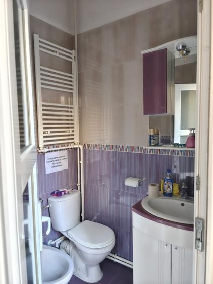 Proprietar închiriez apartament zona piața Victoriei