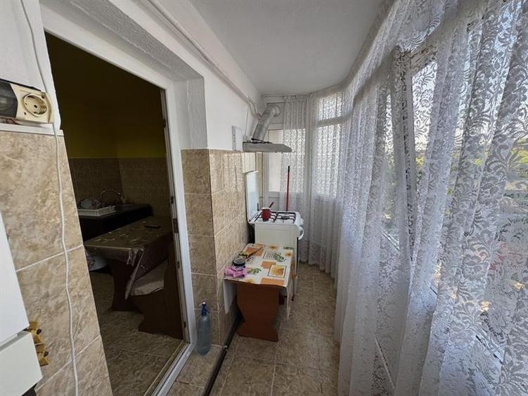 Vând apartament 2 camere decomandat | Complet mobilat și utilat | Brădești, Dolj