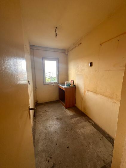 APARTAMENT 3 CAMERE - ROSIORII DE VEDE -