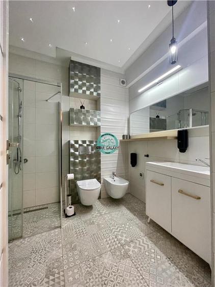 Apartament cu 2 camere, lux, in bloc nou, cu parcare in Centru