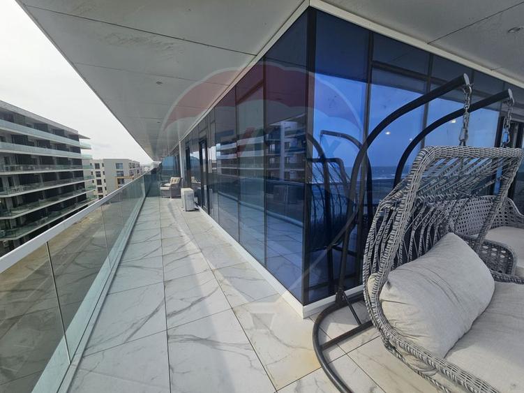 Apartament 3 camere cu terasa 50mp frontala spre mare în Namaia Nord
